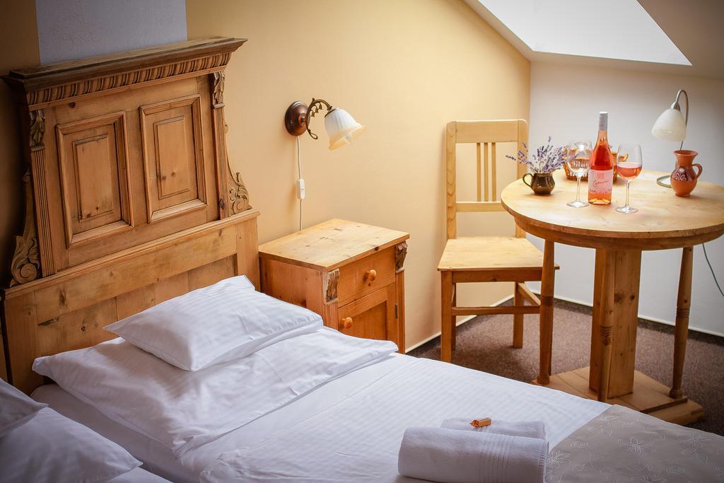빌라니 Diofa Panzio B&B 객실 사진